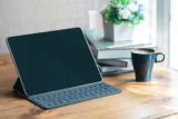 Os 10 Melhores Teclados para iPad de 2025: da Apple, Logitech e mais! 